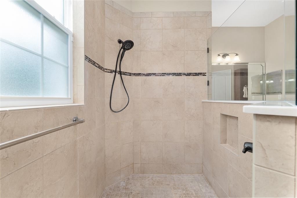 Active With Contract: $499,000 (3 beds, 3 baths, 3371 Square Feet)