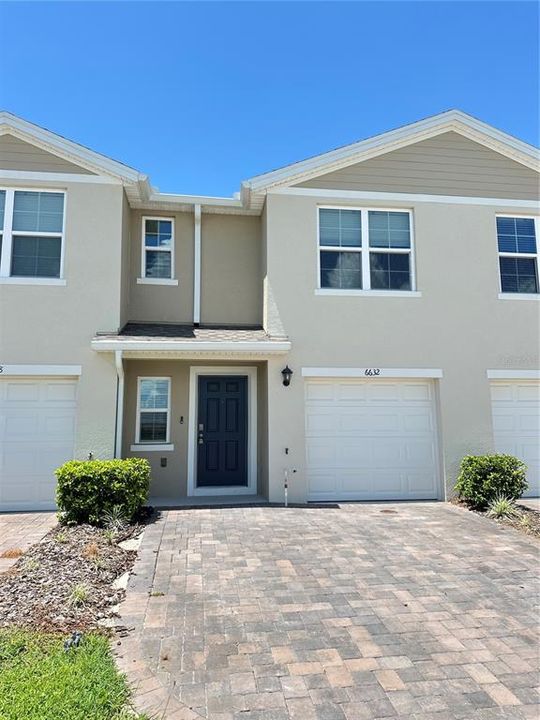 For Rent: $1,900 (3 beds, 2 baths, 1452 Square Feet)