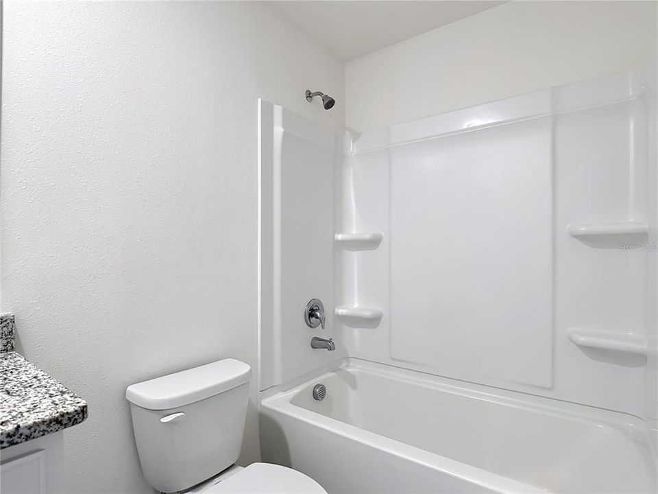 For Rent: $1,900 (3 beds, 2 baths, 1452 Square Feet)