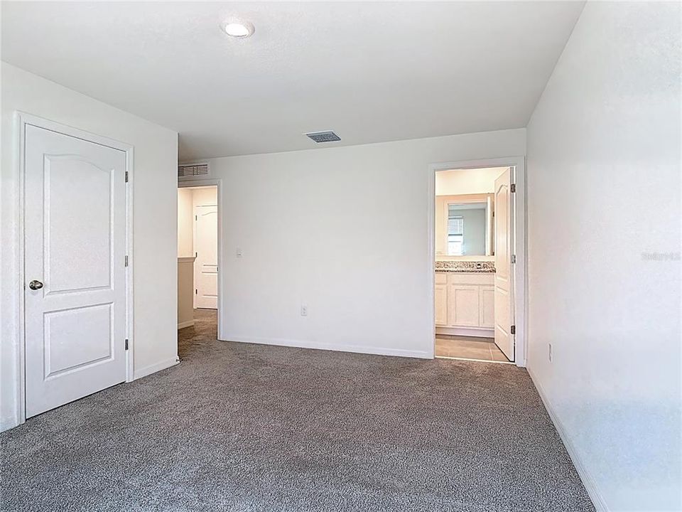 For Rent: $1,900 (3 beds, 2 baths, 1452 Square Feet)