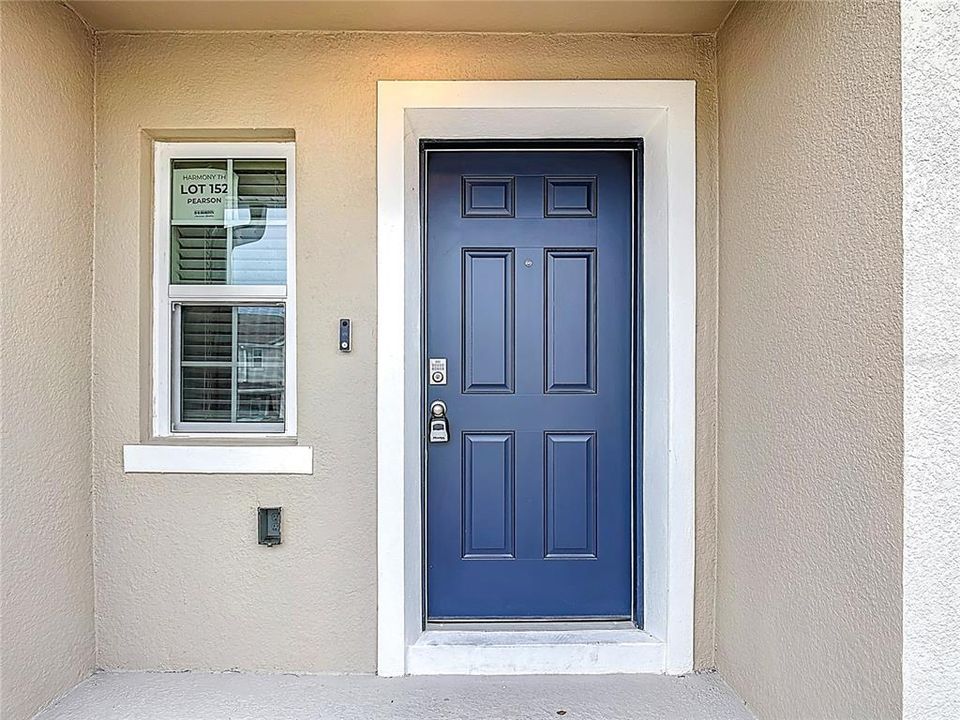 For Rent: $1,900 (3 beds, 2 baths, 1452 Square Feet)