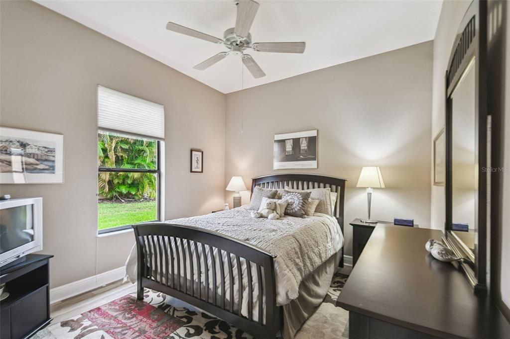 На продажу: $429,000 (2 спален, 2 ванн, 2379 Квадратных фут)