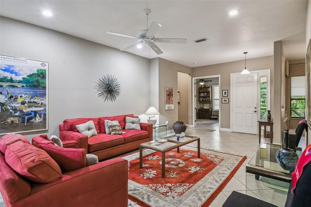 На продажу: $429,000 (2 спален, 2 ванн, 2379 Квадратных фут)