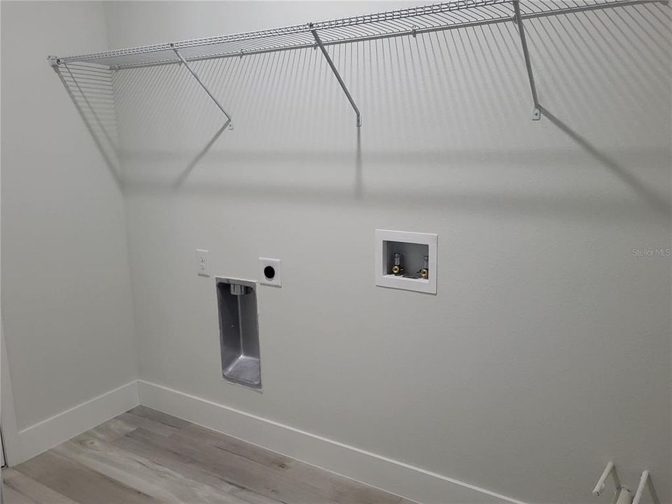 For Rent: $1,725 (3 beds, 2 baths, 1529 Square Feet)