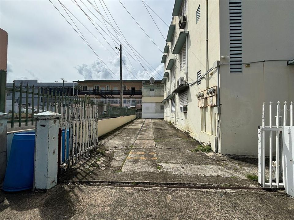 На продажу: $110,000 (1 спален, 1 ванн, 403 Квадратных фут)