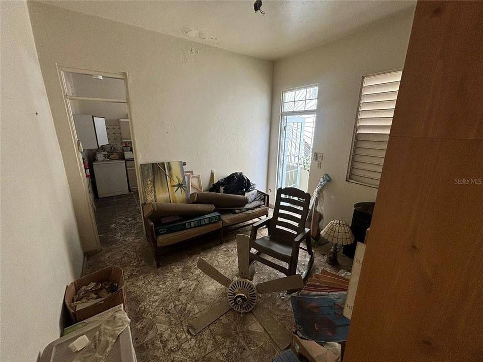 На продажу: $110,000 (1 спален, 1 ванн, 403 Квадратных фут)