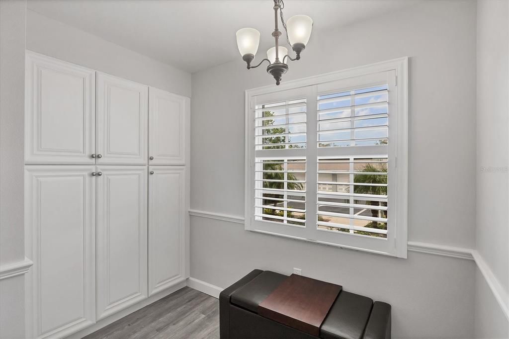 For Sale: $409,000 (2 beds, 2 baths, 1334 Square Feet)