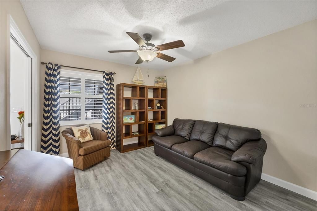 For Sale: $409,000 (2 beds, 2 baths, 1334 Square Feet)