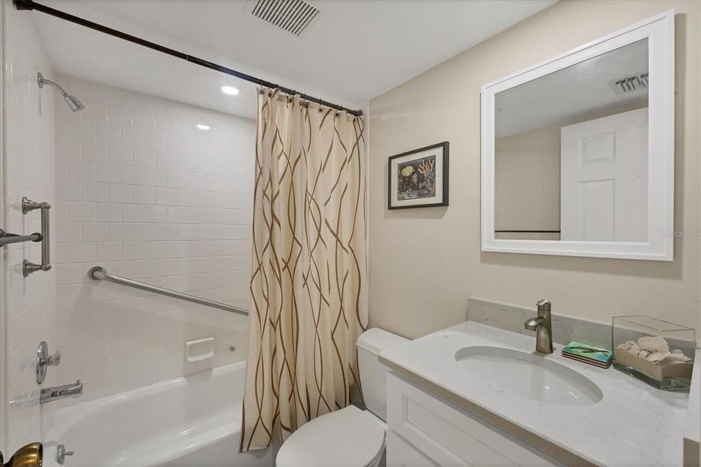 For Sale: $409,000 (2 beds, 2 baths, 1334 Square Feet)