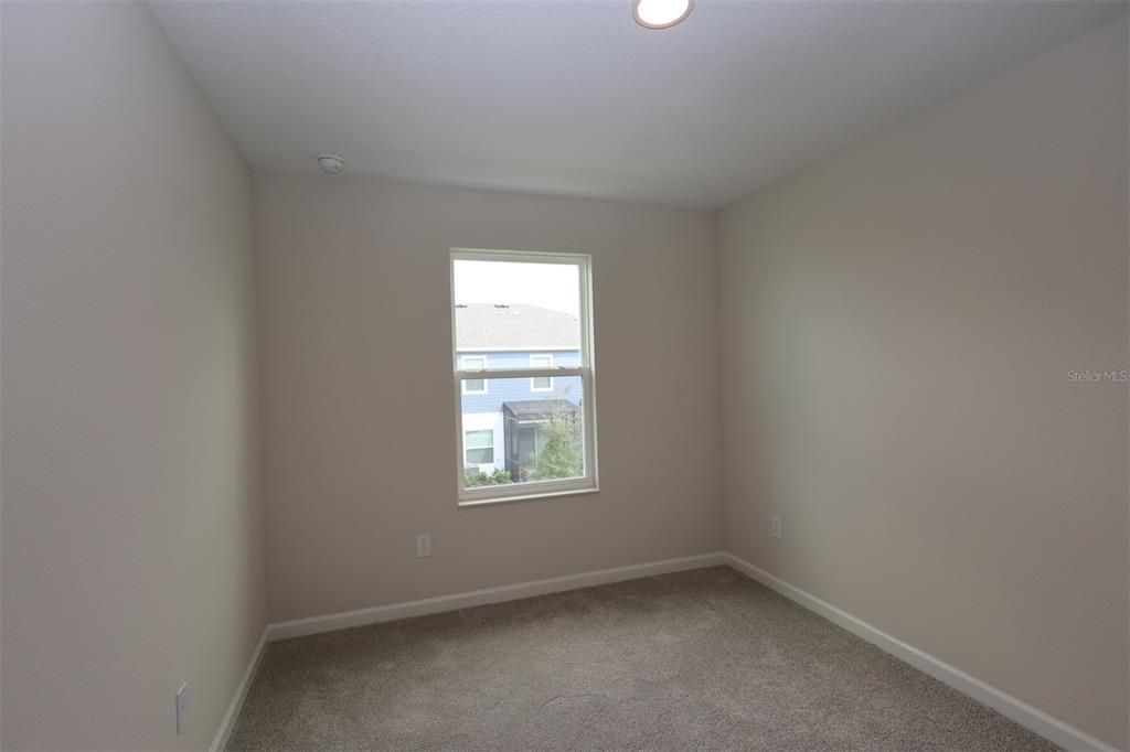 Activo con contrato: $316,990 (3 camas, 2 baños, 1379 Pies cuadrados)