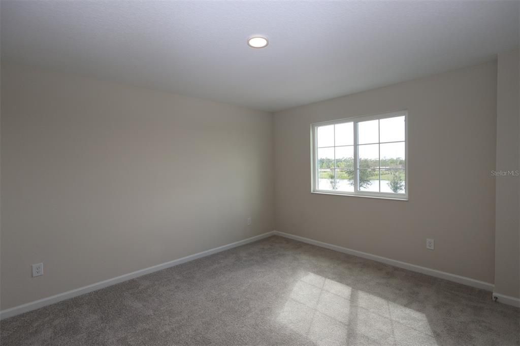 Activo con contrato: $316,990 (3 camas, 2 baños, 1379 Pies cuadrados)