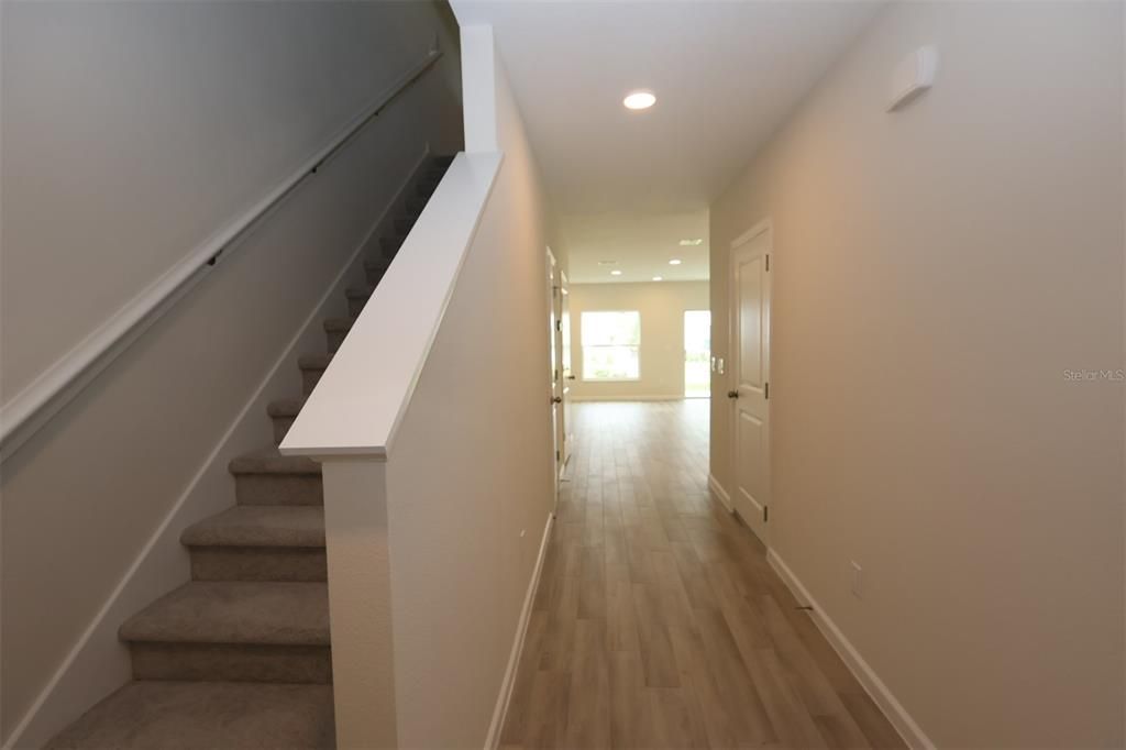 Activo con contrato: $316,990 (3 camas, 2 baños, 1379 Pies cuadrados)