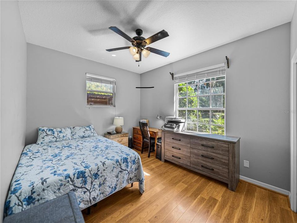 待售: $449,900 (2 贝兹, 2 浴室, 1540 平方英尺)