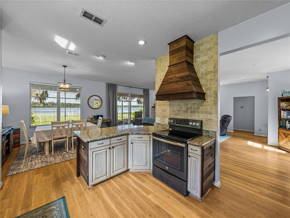 待售: $449,900 (2 贝兹, 2 浴室, 1540 平方英尺)