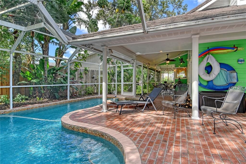 Activo con contrato: $598,000 (3 camas, 2 baños, 2178 Pies cuadrados)