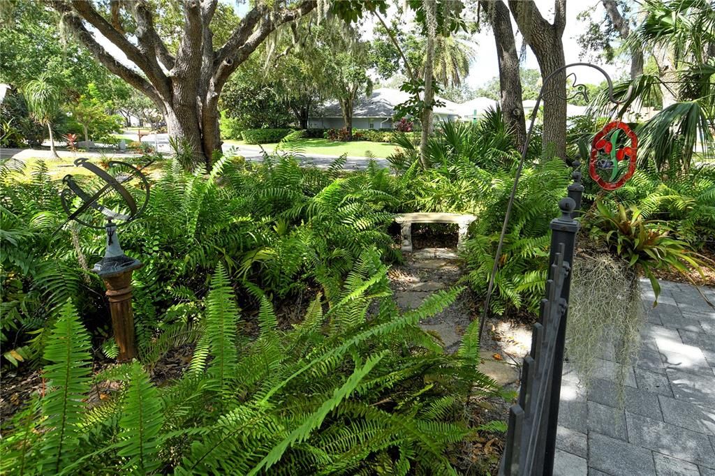 Activo con contrato: $598,000 (3 camas, 2 baños, 2178 Pies cuadrados)