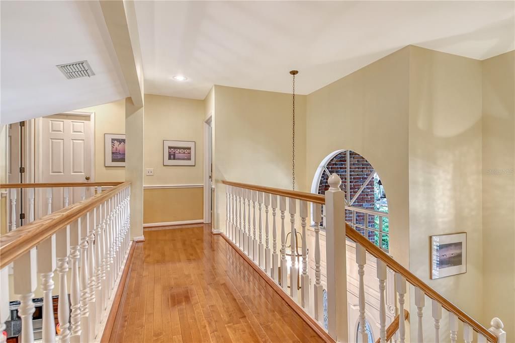 Activo con contrato: $598,000 (3 camas, 2 baños, 2178 Pies cuadrados)