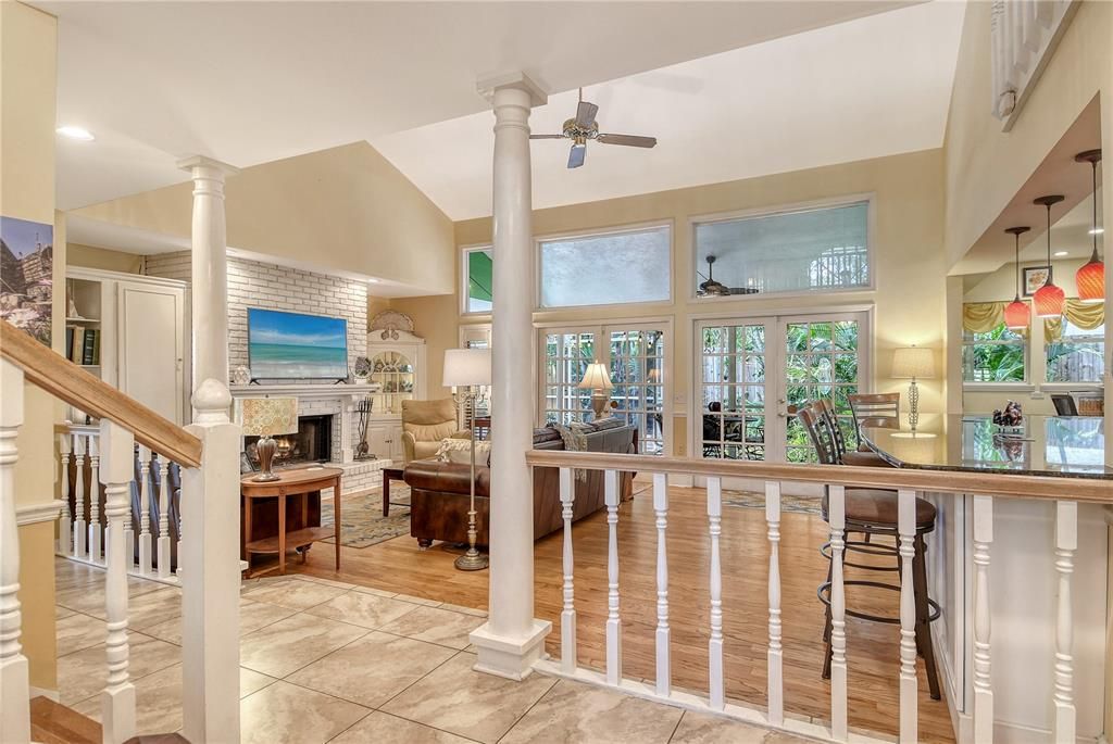 Activo con contrato: $598,000 (3 camas, 2 baños, 2178 Pies cuadrados)