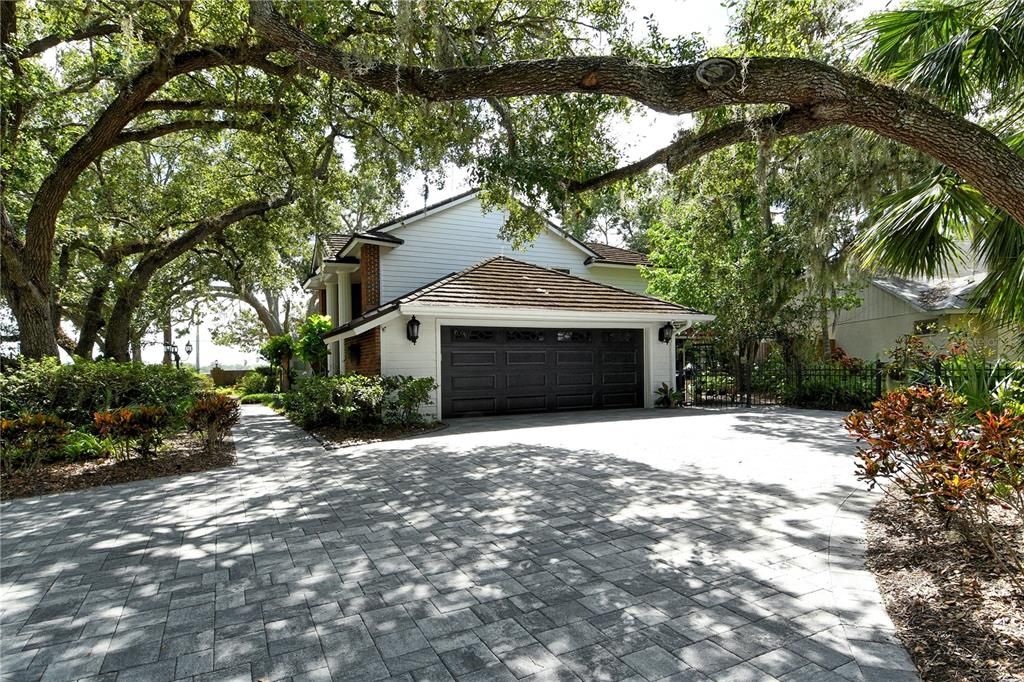 Activo con contrato: $598,000 (3 camas, 2 baños, 2178 Pies cuadrados)