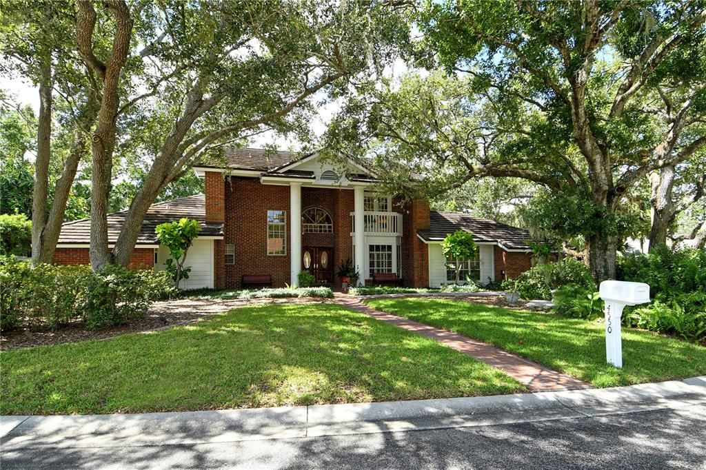 Activo con contrato: $598,000 (3 camas, 2 baños, 2178 Pies cuadrados)