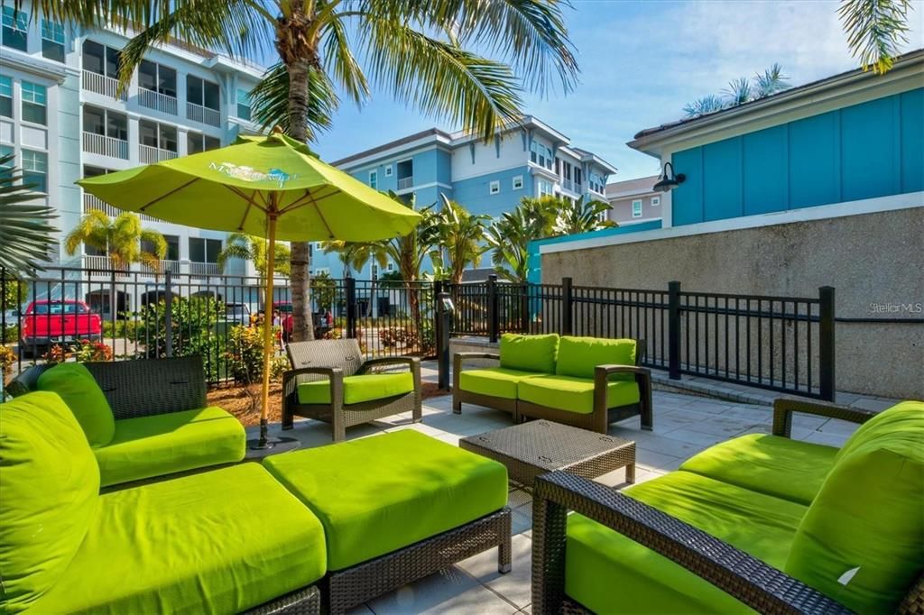 For Sale: $1,399,000 (3 beds, 3 baths, 2962 Square Feet)