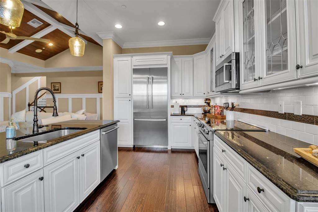 For Sale: $1,399,000 (3 beds, 3 baths, 2962 Square Feet)