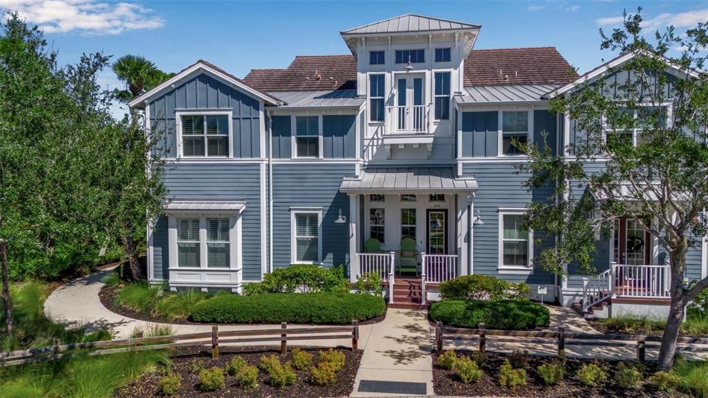 For Sale: $1,399,000 (3 beds, 3 baths, 2962 Square Feet)