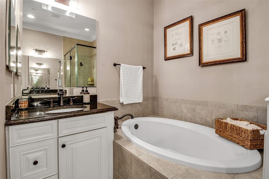 For Sale: $1,399,000 (3 beds, 3 baths, 2962 Square Feet)