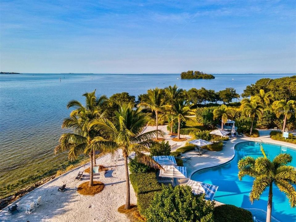 For Sale: $1,399,000 (3 beds, 3 baths, 2962 Square Feet)