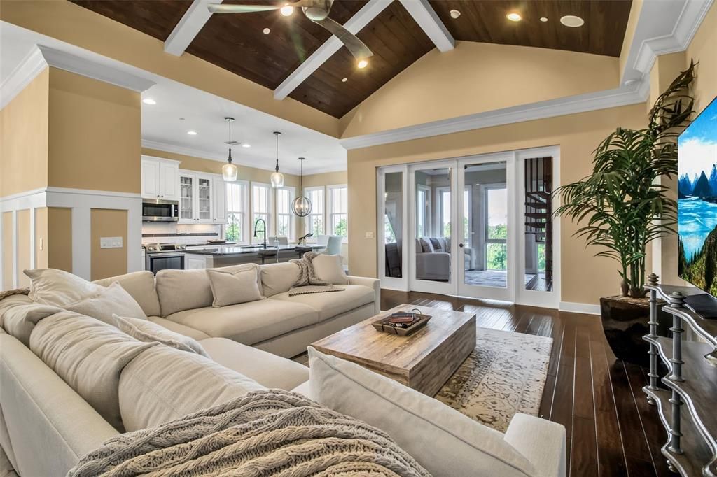 For Sale: $1,399,000 (3 beds, 3 baths, 2962 Square Feet)