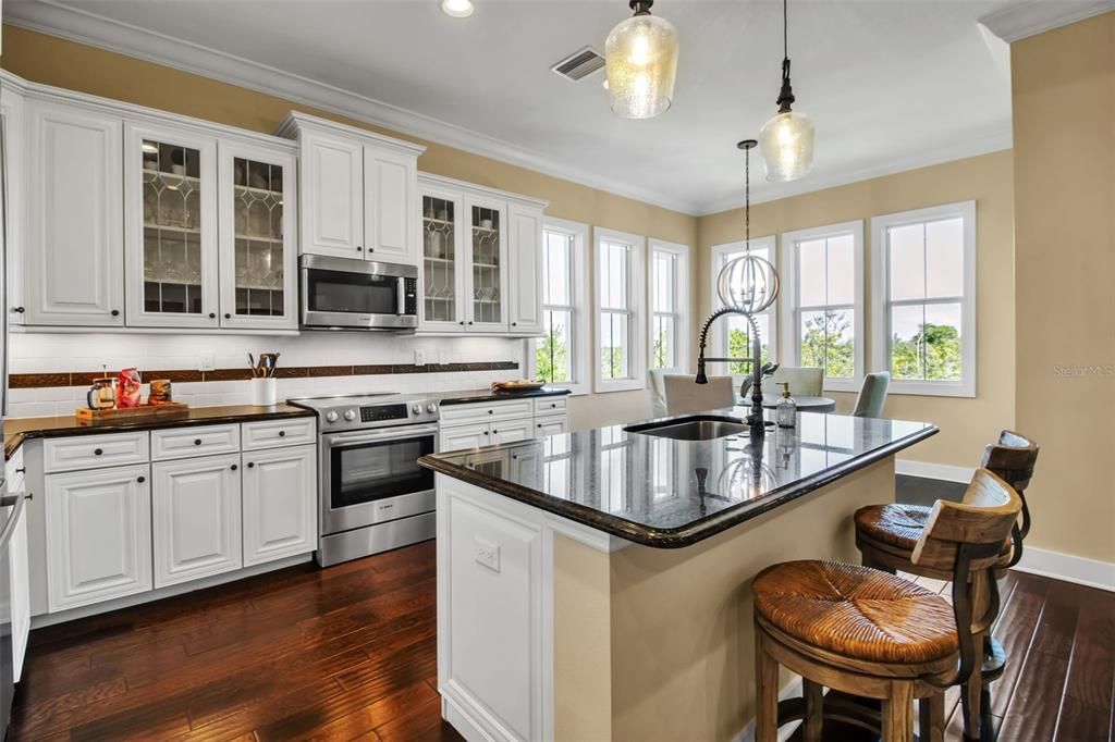 For Sale: $1,399,000 (3 beds, 3 baths, 2962 Square Feet)