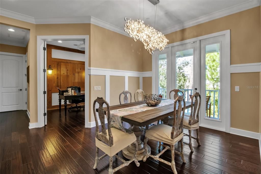 For Sale: $1,399,000 (3 beds, 3 baths, 2962 Square Feet)