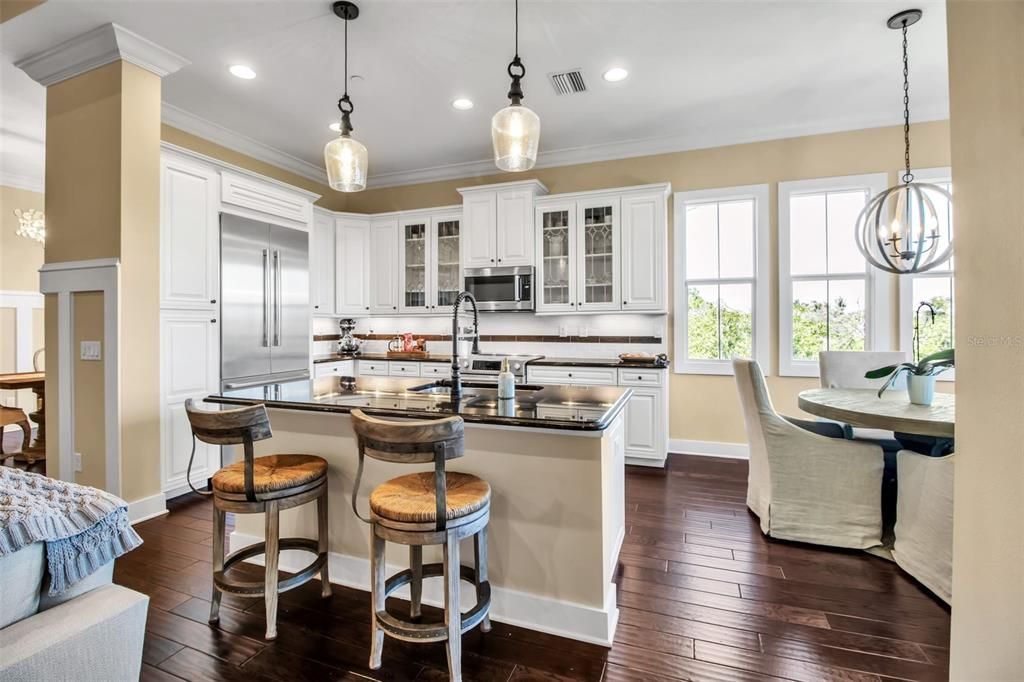 For Sale: $1,399,000 (3 beds, 3 baths, 2962 Square Feet)