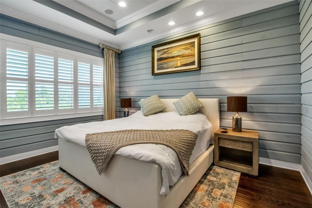 For Sale: $1,399,000 (3 beds, 3 baths, 2962 Square Feet)