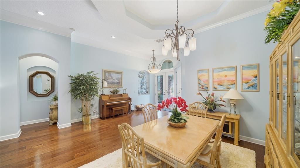 待售: $1,050,000 (5 贝兹, 3 浴室, 2760 平方英尺)