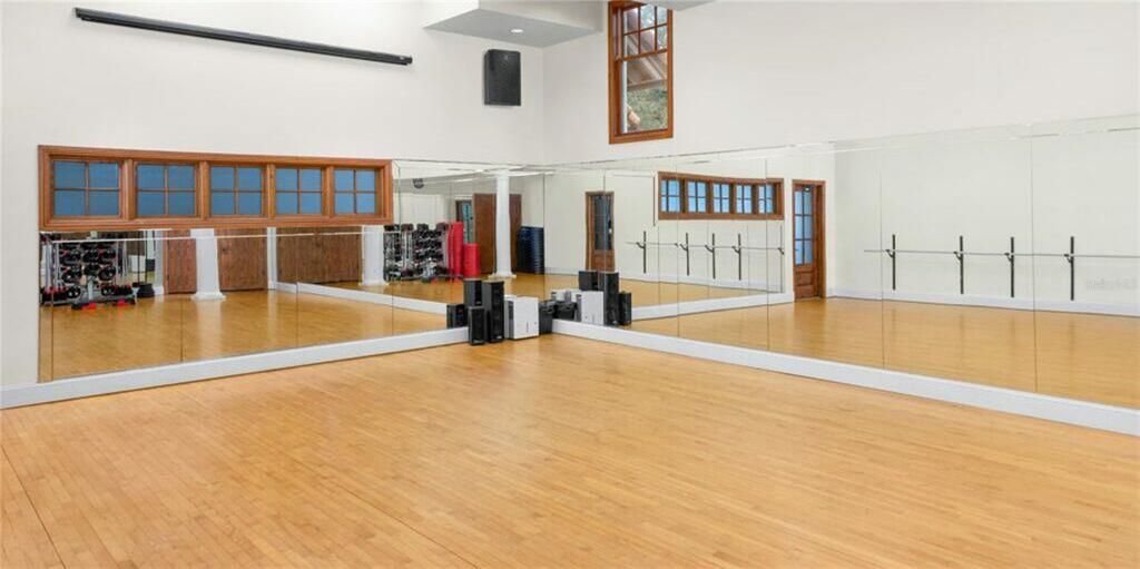 待售: $1,050,000 (5 贝兹, 3 浴室, 2760 平方英尺)