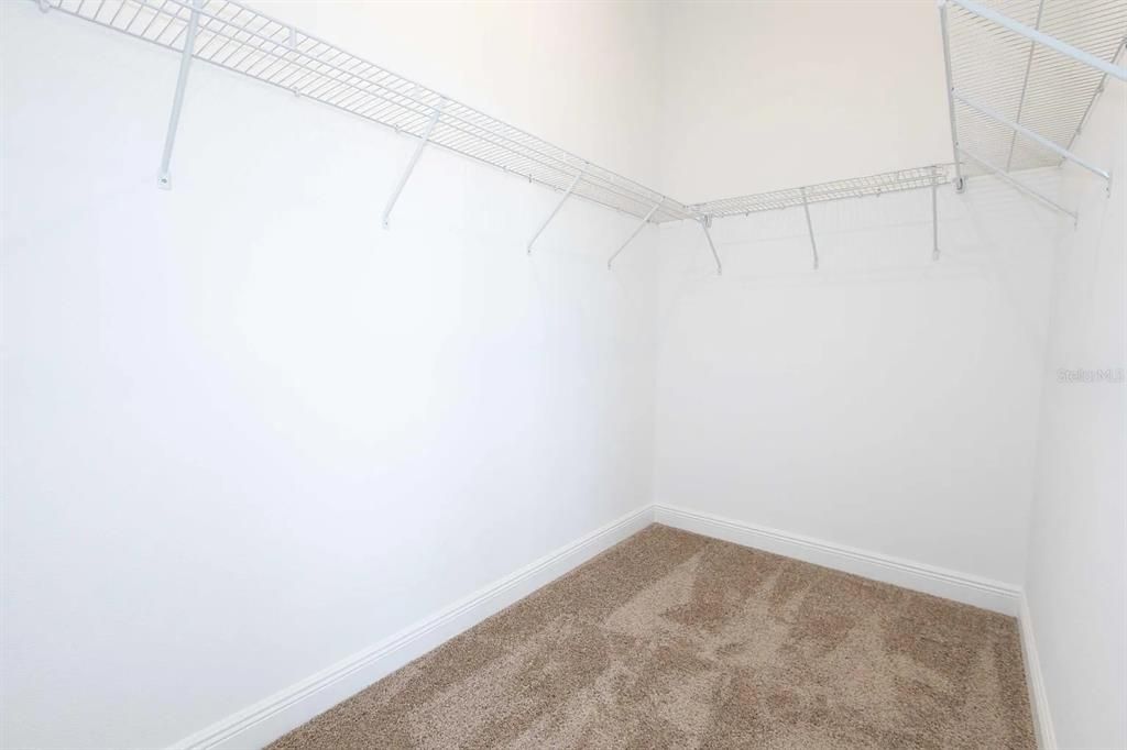 En Renta: $5,600 (5 camas, 3 baños, 3092 Pies cuadrados)