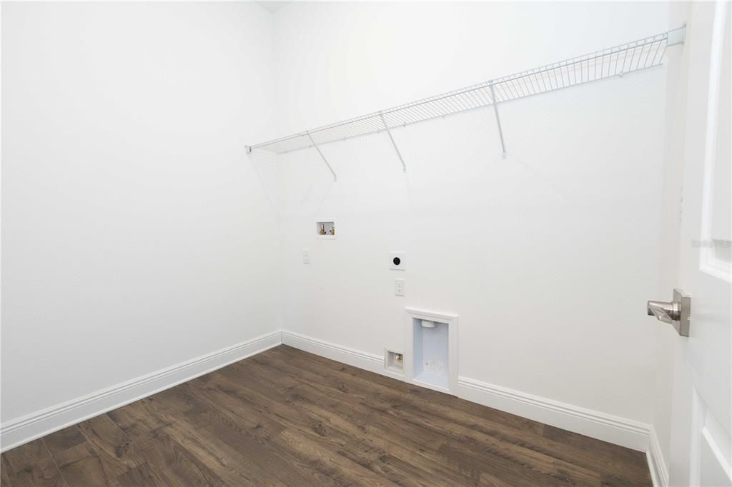 En Renta: $5,600 (5 camas, 3 baños, 3092 Pies cuadrados)