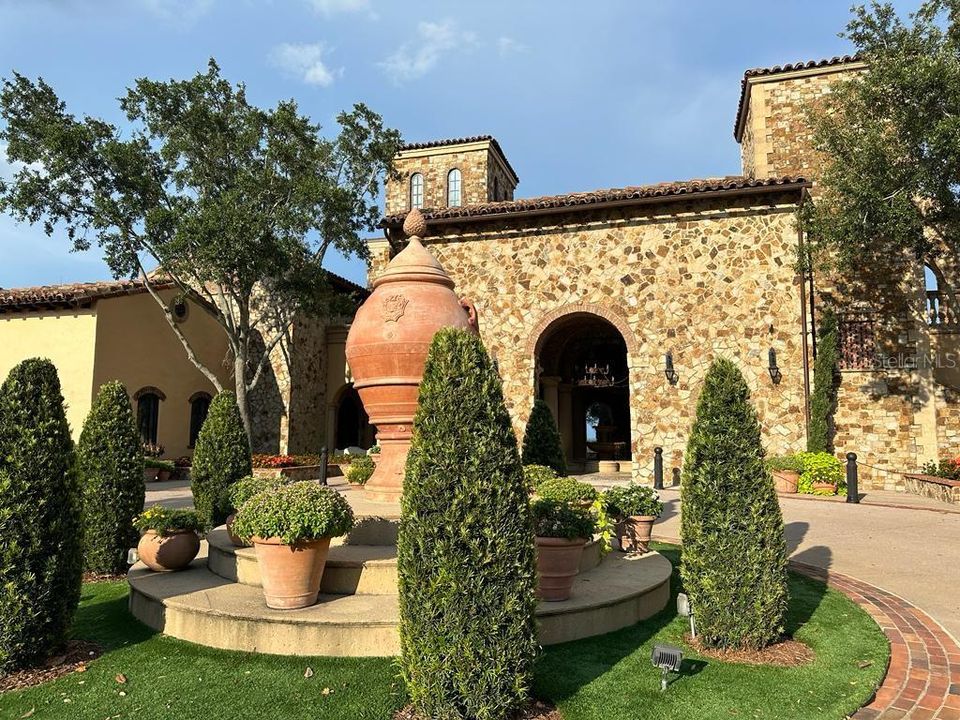 En Renta: $5,600 (5 camas, 3 baños, 3092 Pies cuadrados)