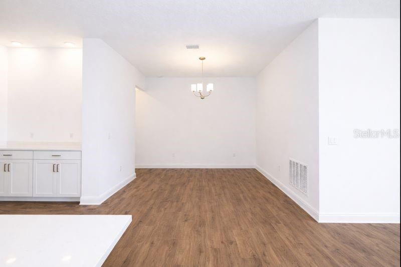 En Renta: $5,600 (5 camas, 3 baños, 3092 Pies cuadrados)