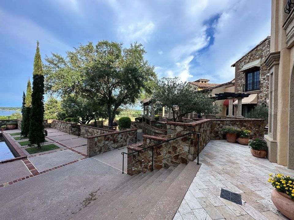 En Renta: $5,600 (5 camas, 3 baños, 3092 Pies cuadrados)