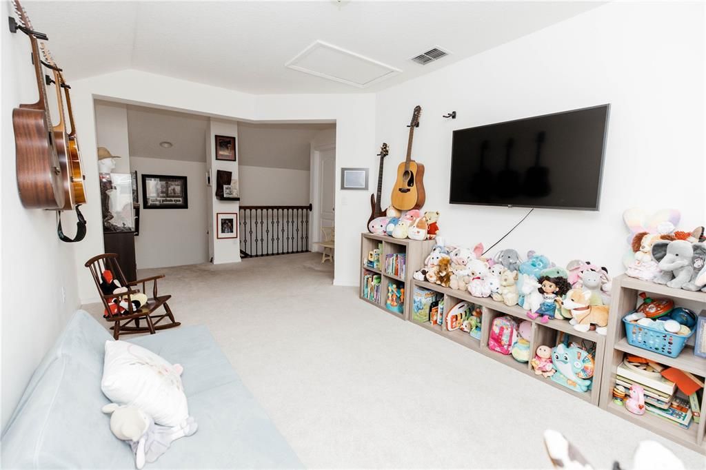 Под контрактом: $520,000 (4 спален, 3 ванн, 2459 Квадратных фут)