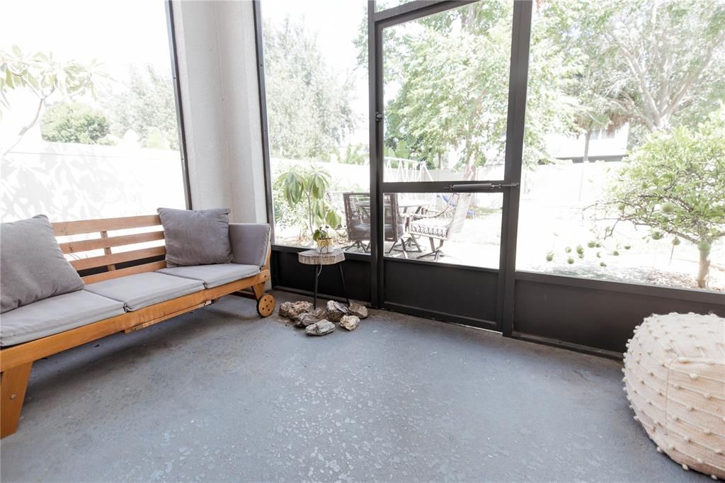 Под контрактом: $520,000 (4 спален, 3 ванн, 2459 Квадратных фут)