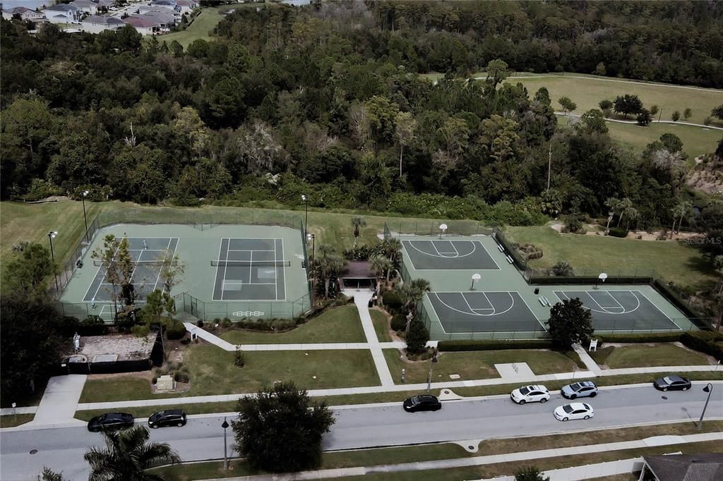 Под контрактом: $520,000 (4 спален, 3 ванн, 2459 Квадратных фут)