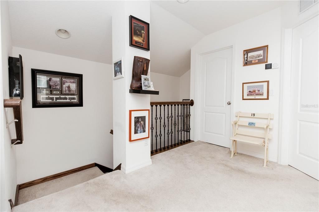 Под контрактом: $520,000 (4 спален, 3 ванн, 2459 Квадратных фут)