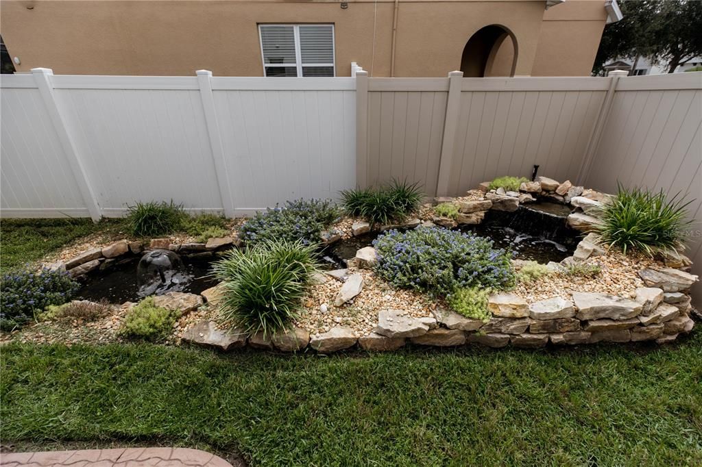 Под контрактом: $520,000 (4 спален, 3 ванн, 2459 Квадратных фут)