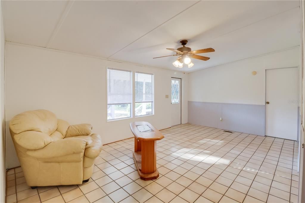 En Venta: $545,000 (3 camas, 2 baños, 960 Pies cuadrados)