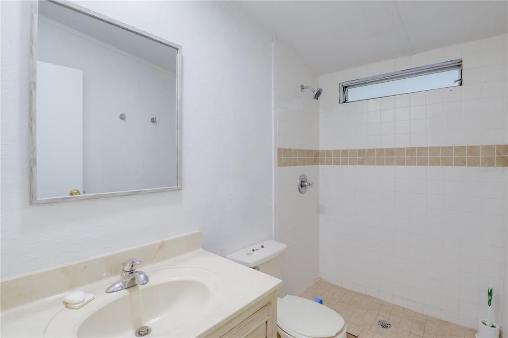 En Venta: $545,000 (3 camas, 2 baños, 960 Pies cuadrados)