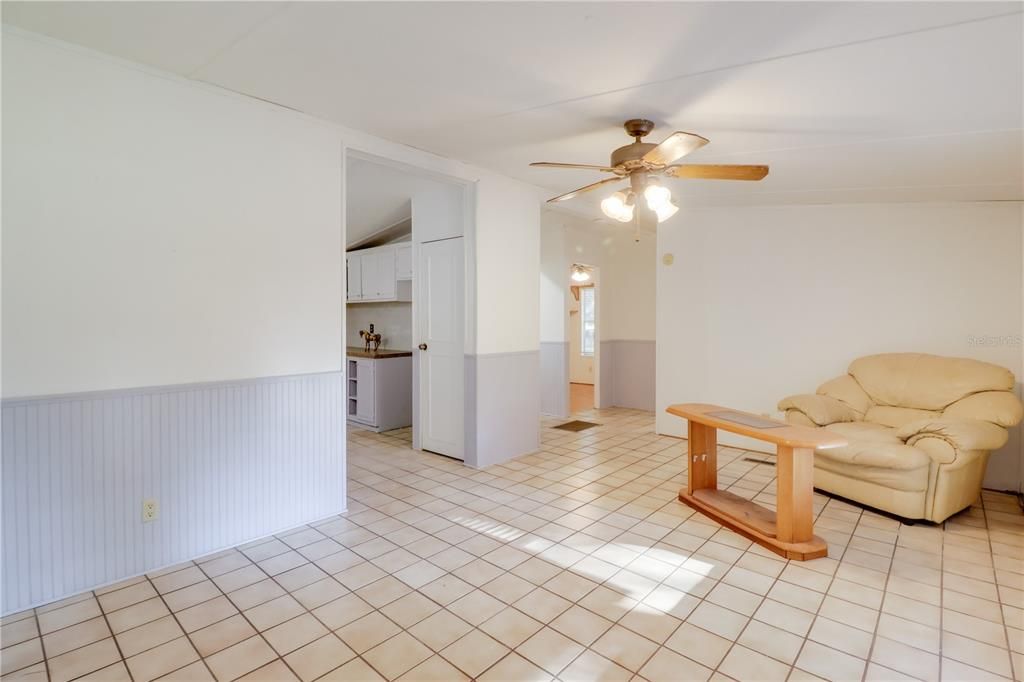 En Venta: $545,000 (3 camas, 2 baños, 960 Pies cuadrados)