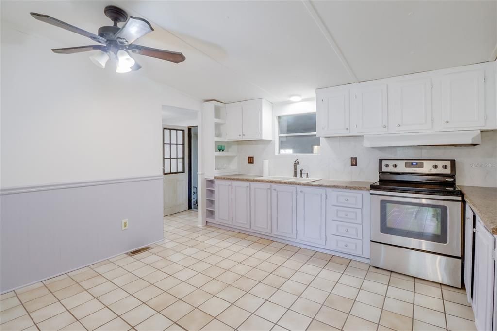 En Venta: $545,000 (3 camas, 2 baños, 960 Pies cuadrados)